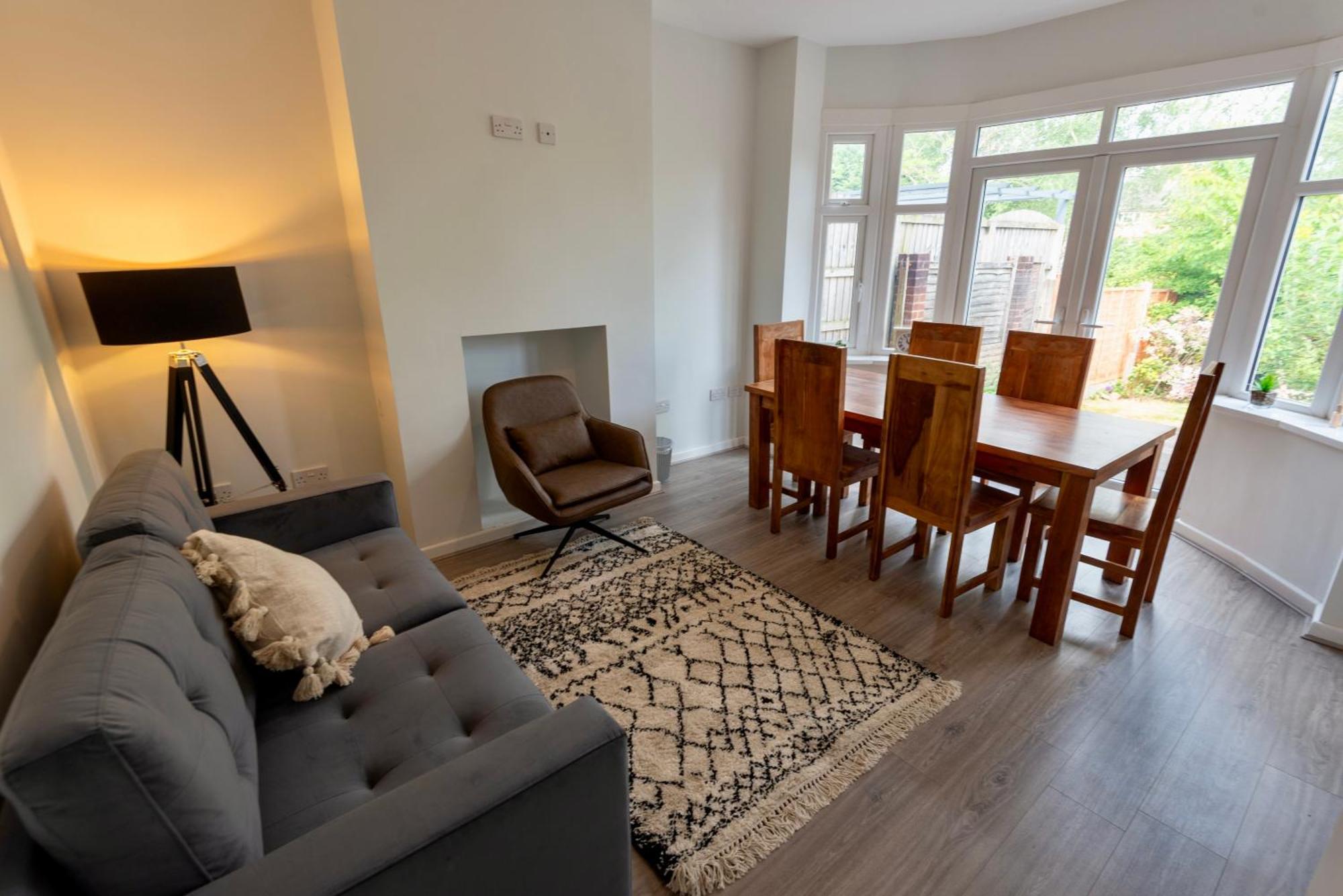Single Room In Brand New 5 Bedroom Home BW Room 2 ソリフル エクステリア 写真